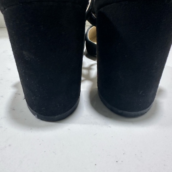 EUC maybe worn a few times low heels - Picture 9 of 9